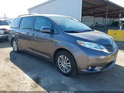 5TDYZ3DC5HS849127 2017 TOYOTA SIENNA