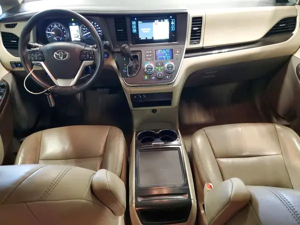 5TDYZ3DC5HS857793 2017 TOYOTA SIENNA - Image 8