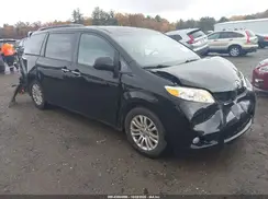 5TDYZ3DC5HS862427 2017 TOYOTA SIENNA