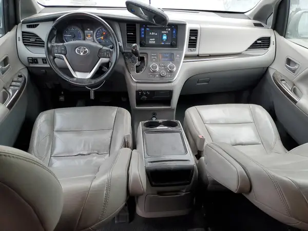 5TDYZ3DC5HS865344 2017 TOYOTA SIENNA - Image 8