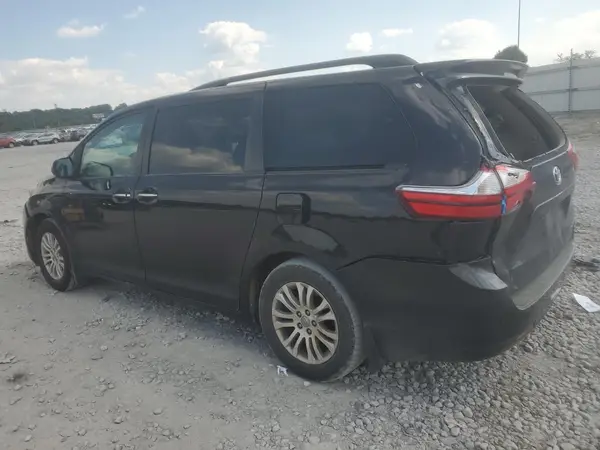 5TDYZ3DC5HS866087 2017 TOYOTA SIENNA - Image 2