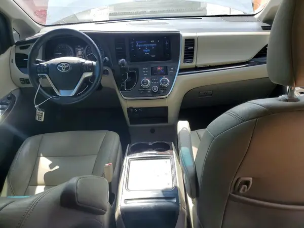 5TDYZ3DC5HS866297 2017 TOYOTA SIENNA - Image 8