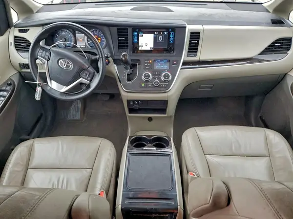 5TDYZ3DC5HS868115 2017 TOYOTA SIENNA - Image 8