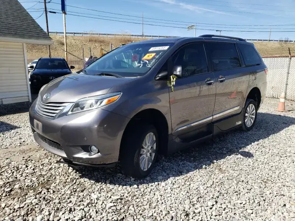 5TDYZ3DC5HS871225 2017 TOYOTA SIENNA - Image 1