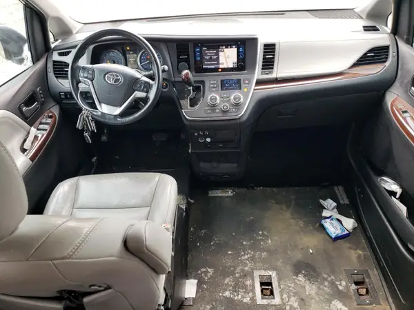 5TDYZ3DC5HS871225 2017 TOYOTA SIENNA - Image 8