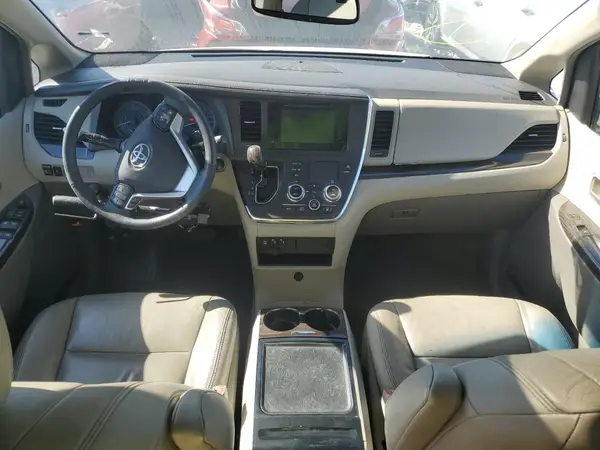 5TDYZ3DC5HS872164 2017 TOYOTA SIENNA - Image 8