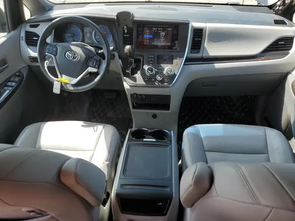 5TDYZ3DC5HS888719 2017 TOYOTA SIENNA - Image 8