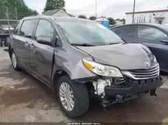 5TDYZ3DC5HS892298 2017 TOYOTA SIENNA