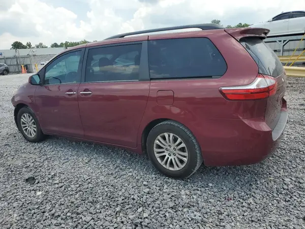 5TDYZ3DC5HS893015 2017 TOYOTA SIENNA - Image 2