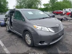 5TDYZ3DC5HS893886 2017 TOYOTA SIENNA