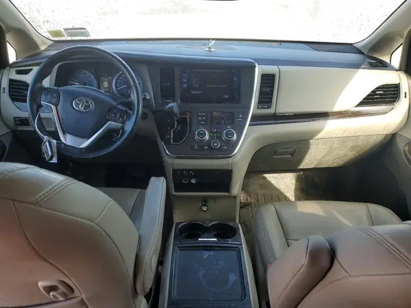 5TDYZ3DC5HS895895 2017 TOYOTA SIENNA - Image 8