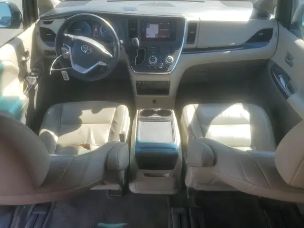 5TDYZ3DC5HS897307 2017 TOYOTA SIENNA - Image 8