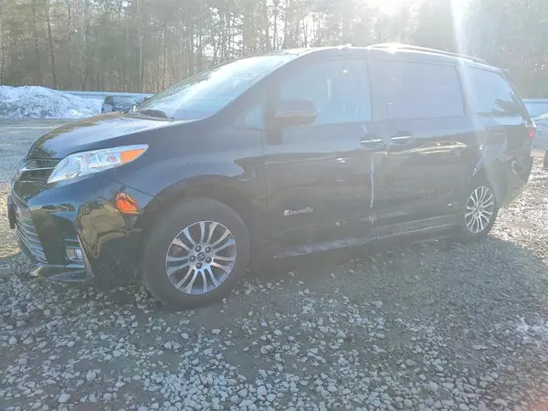 5TDYZ3DC5JS906920 2018 TOYOTA SIENNA - Image 1