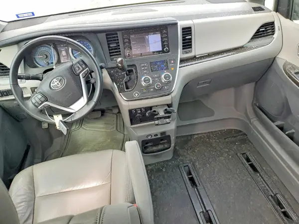 5TDYZ3DC5JS914922 2018 TOYOTA SIENNA - Image 8