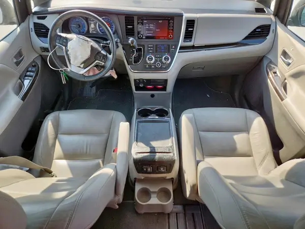 5TDYZ3DC5JS925340 2018 TOYOTA SIENNA - Image 8