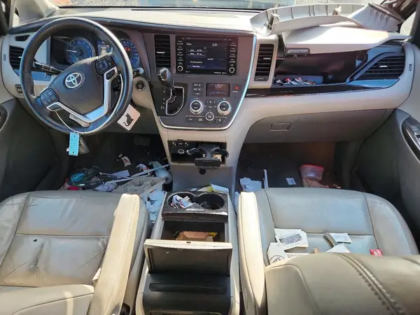5TDYZ3DC5JS927346 2018 TOYOTA SIENNA - Image 8