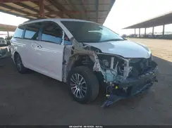 5TDYZ3DC5JS927489 2018 TOYOTA SIENNA