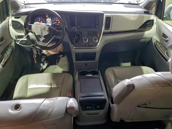 5TDYZ3DC5JS930232 2018 TOYOTA SIENNA - Image 8