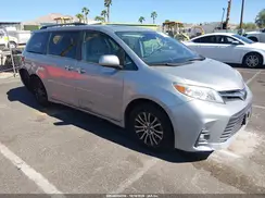 5TDYZ3DC5JS930392 2018 TOYOTA SIENNA