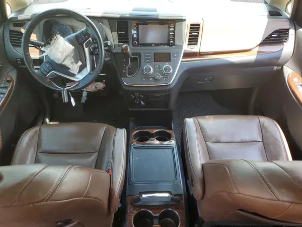 5TDYZ3DC5JS931106 2018 TOYOTA SIENNA - Image 8