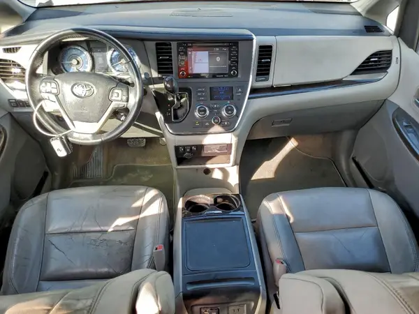 5TDYZ3DC5JS936936 2018 TOYOTA SIENNA - Image 8