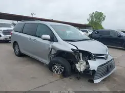 5TDYZ3DC5JS939819 2018 TOYOTA SIENNA