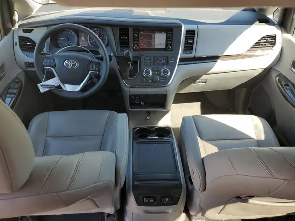 5TDYZ3DC5JS940114 2018 TOYOTA SIENNA - Image 8