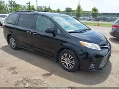 5TDYZ3DC5JS941053 2018 TOYOTA SIENNA