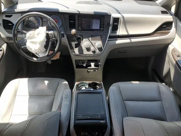 5TDYZ3DC5JS941294 2018 TOYOTA SIENNA - Image 8