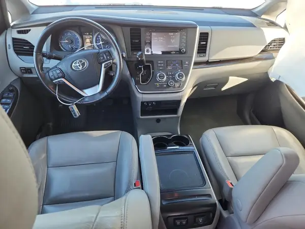 5TDYZ3DC5JS942381 2018 TOYOTA SIENNA - Image 8