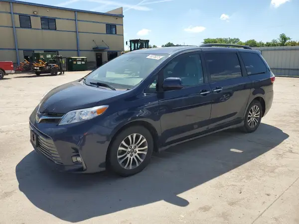 5TDYZ3DC5JS962825 2018 TOYOTA SIENNA - Image 1