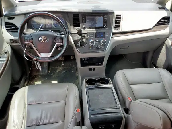 5TDYZ3DC5KS004544 2019 TOYOTA SIENNA - Image 8