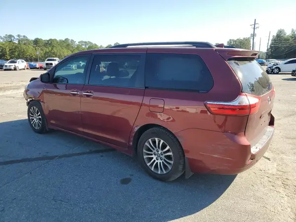5TDYZ3DC5KS005483 2019 TOYOTA SIENNA - Image 2