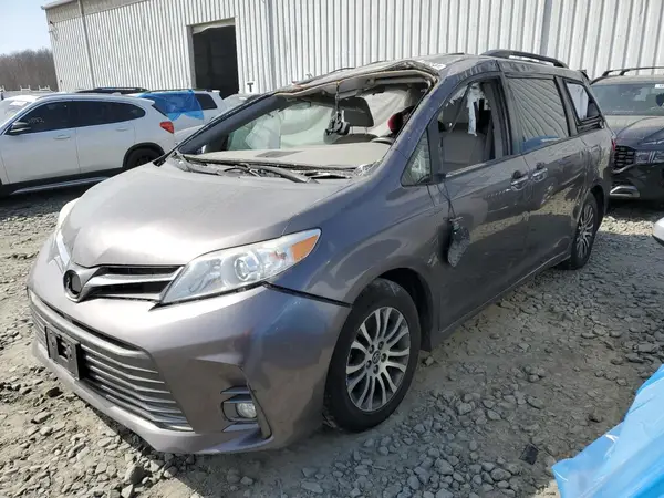 5TDYZ3DC5KS008075 2019 TOYOTA SIENNA - Image 1