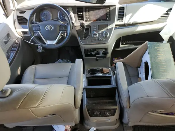 5TDYZ3DC5KS008075 2019 TOYOTA SIENNA - Image 8