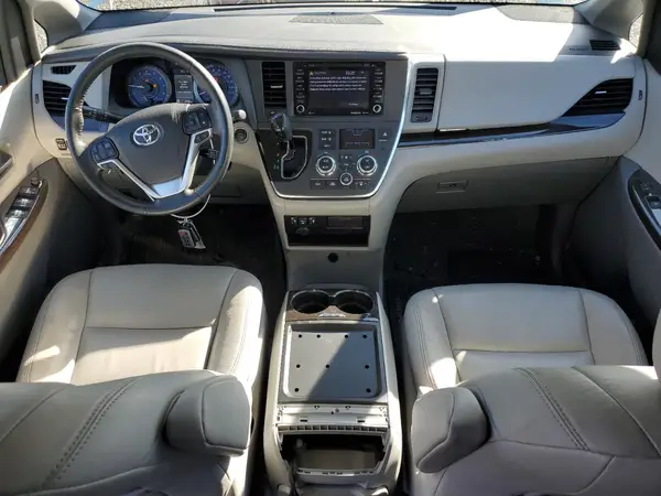 5TDYZ3DC5KS010926 2019 TOYOTA SIENNA - Image 8