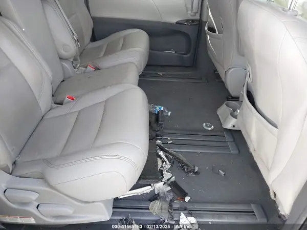 5TDYZ3DC5KS011283 2019 TOYOTA SIENNA - Image 8