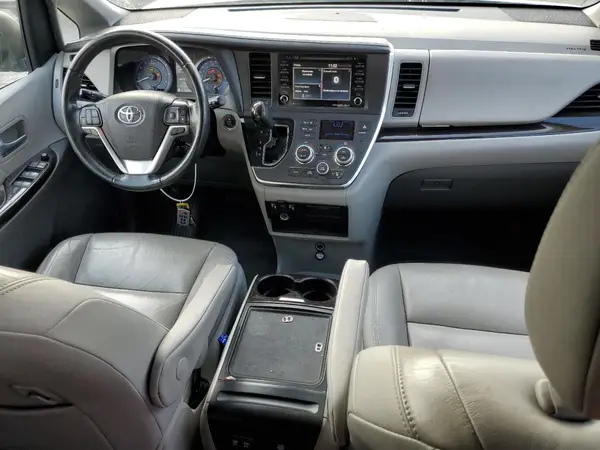 5TDYZ3DC5KS967413 2019 TOYOTA SIENNA - Image 8