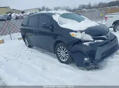 5TDYZ3DC5KS967976 2019 TOYOTA SIENNA