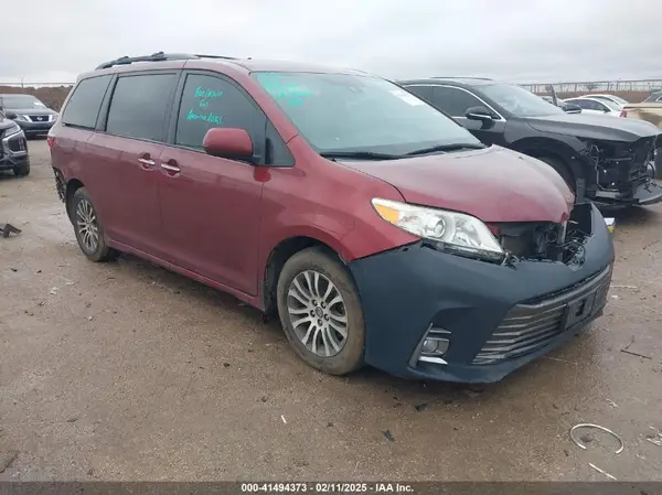 5TDYZ3DC5KS971445 2019 TOYOTA SIENNA - Image 1