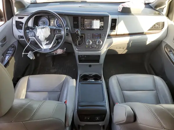 5TDYZ3DC5KS973387 2019 TOYOTA SIENNA - Image 8