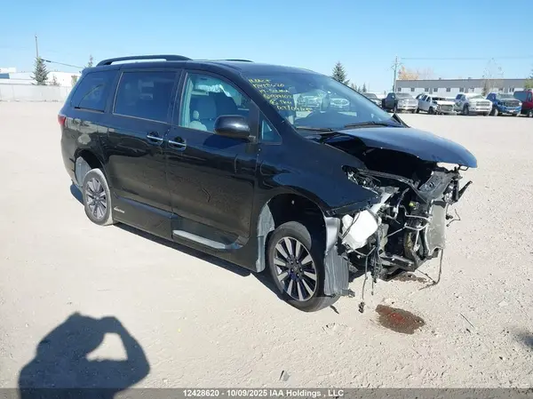 5TDYZ3DC5KS977102 2019 TOYOTA SIENNA - Image 1