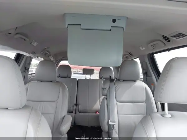 5TDYZ3DC5KS984521 2019 TOYOTA SIENNA - Image 8