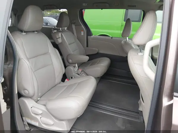 5TDYZ3DC5KS994188 2019 TOYOTA SIENNA - Image 8