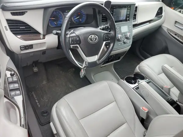 5TDYZ3DC5KS999388 2019 TOYOTA SIENNA - Image 8