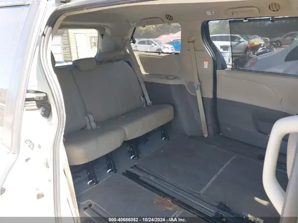 5TDYZ3DC5LS024990 2020 TOYOTA SIENNA - Image 8