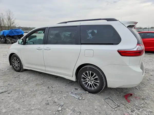5TDYZ3DC5LS032233 2020 TOYOTA SIENNA - Image 2