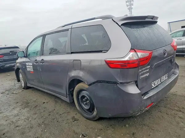 5TDYZ3DC5LS037223 2020 TOYOTA SIENNA - Image 2
