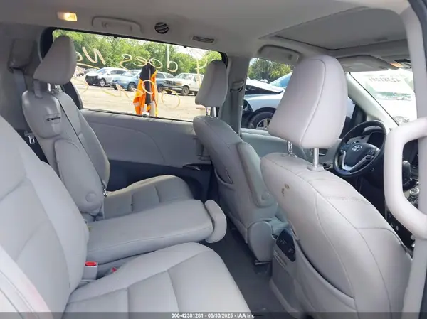 5TDYZ3DC5LS058623 2020 TOYOTA SIENNA - Image 8