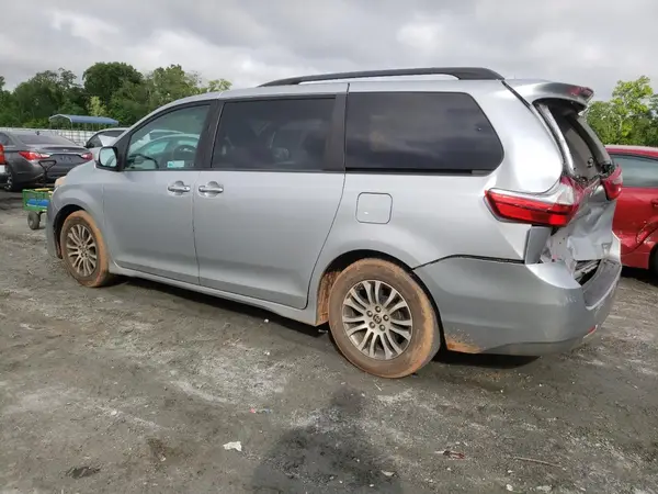 5TDYZ3DC5LS064602 2020 TOYOTA SIENNA - Image 2